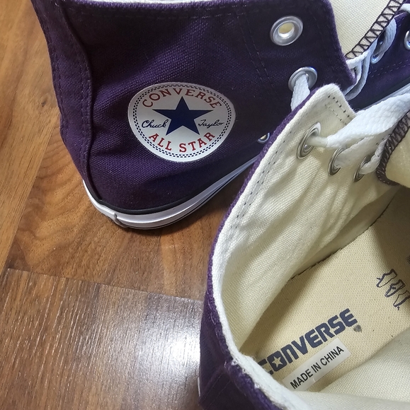 BRAND NEW WOMENS CONVERSE ALL STAR SNEAKERS. SIZE 9. PURPLE COLOR. - Picture 2 of 8